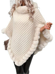 Marilyn - Winterponcho mit Details aus Kunstfell