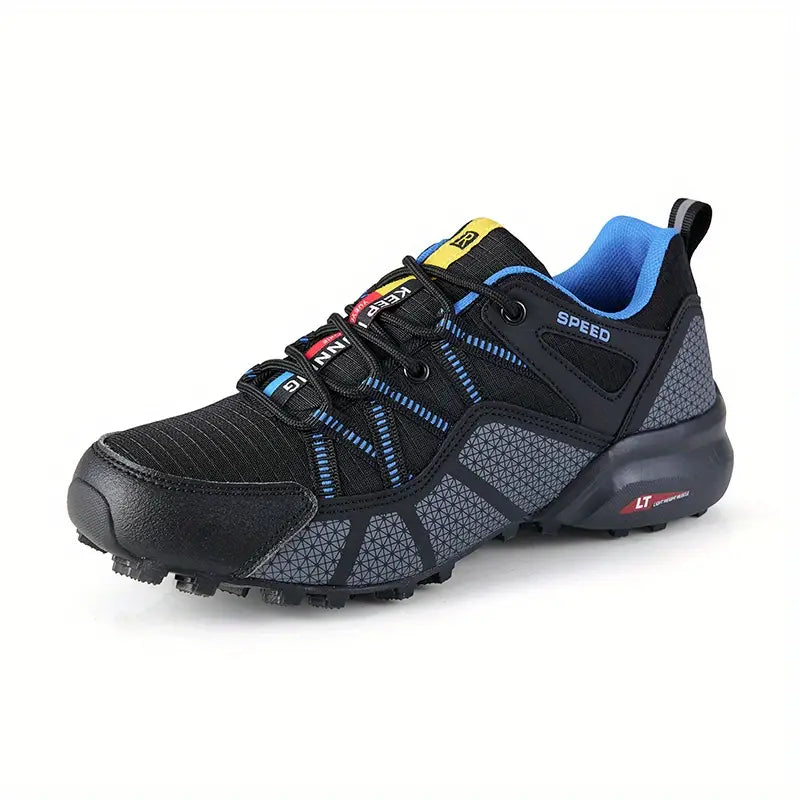 Laurenz - Wanderschuhe namens Peak Striker